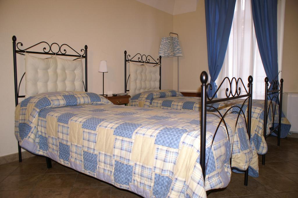 Hotel Porta Santa Maria Busca Quarto foto