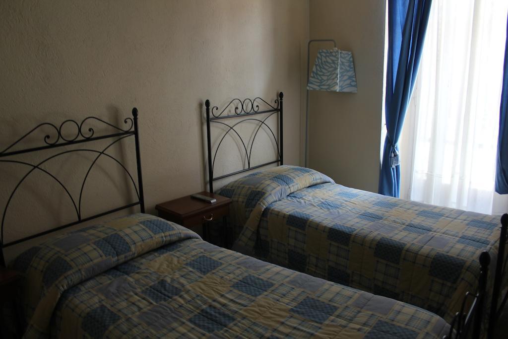 Hotel Porta Santa Maria Busca Quarto foto